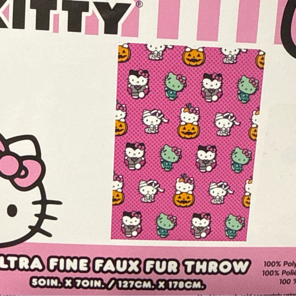 New Hello Kitty Frankie Vampire Mummy Pink Halloween Faux Fur 50"x70" Blanket - Picture 3 of 9